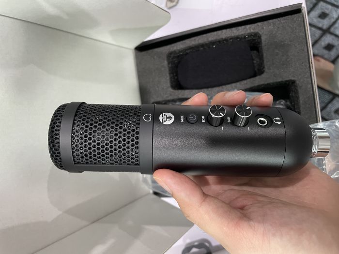 Bộ mic livestream chuyên nghiệp Fantech Leviosa MCX01