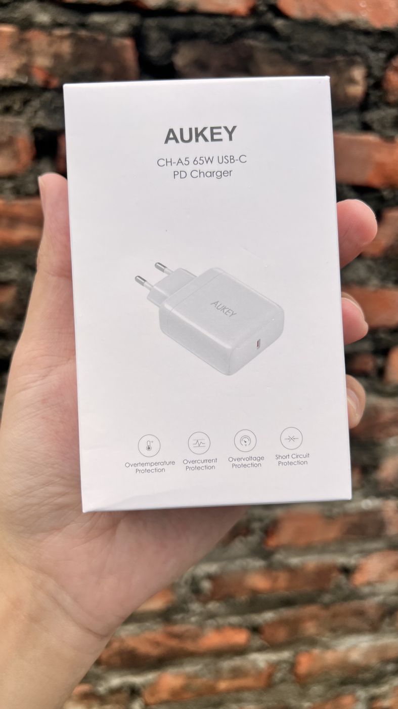 Củ sạc nhanh PD 65w Aukey ( Đức ) CH-A5 có PPS