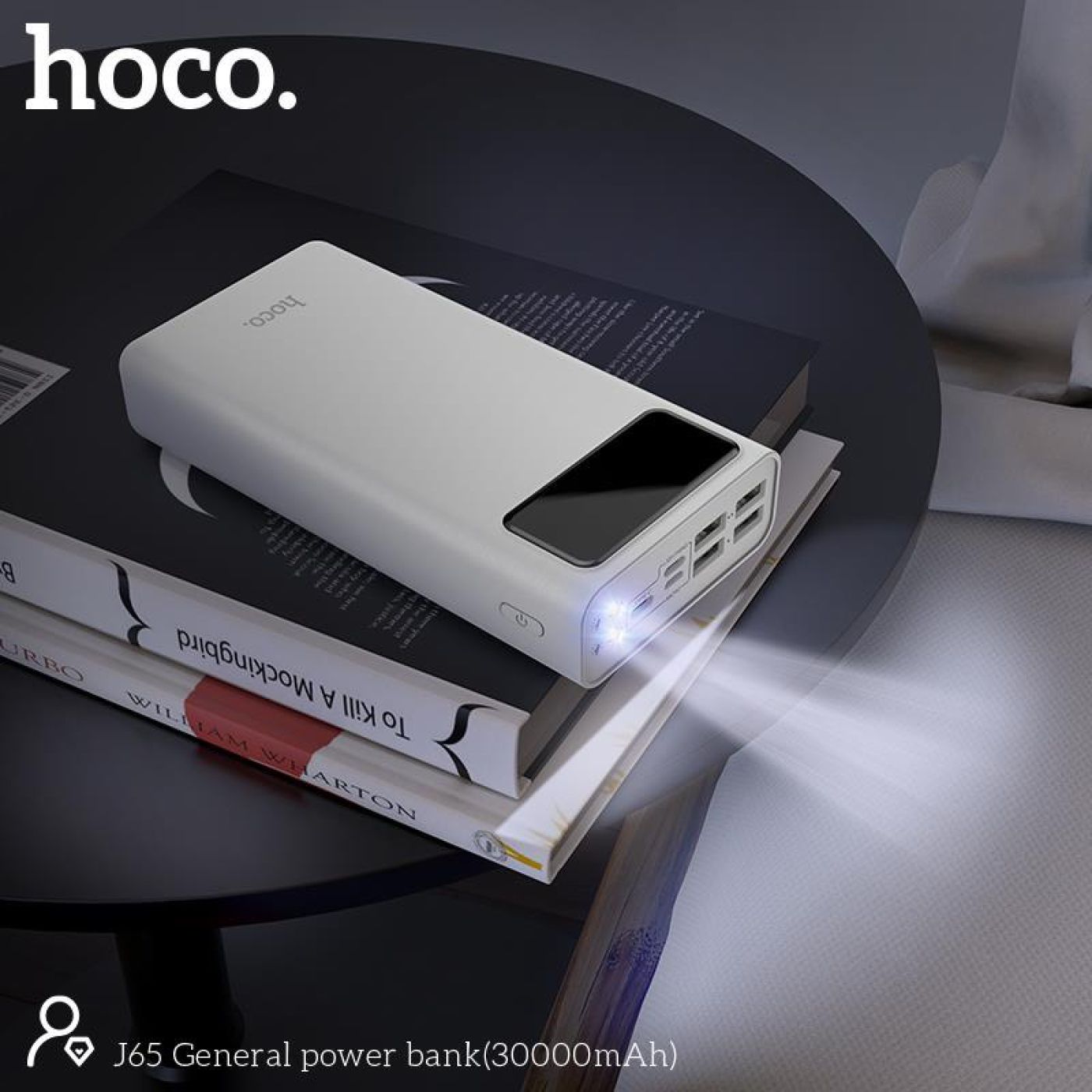 Pin sạc dự phòng dung lương cao 30000mah, có đèn led với 4 cổng sạc USB ra tiện lợi hoco J65