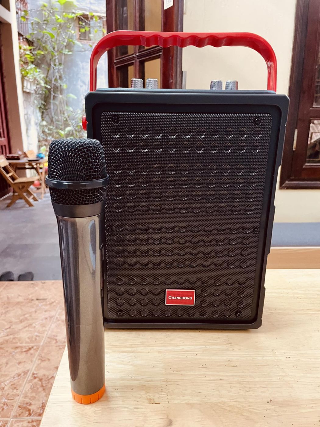 Loa karaoke di động hãng CHANGHONG 1 mic 6000mAh CYW501