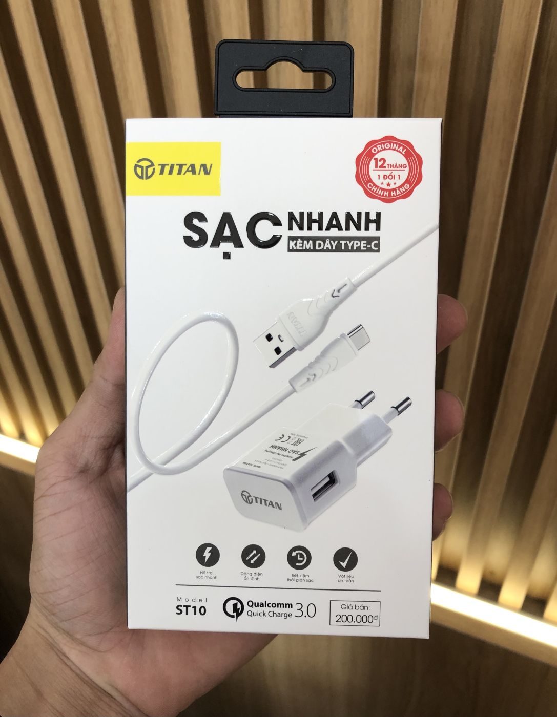 Combo sạc nhanh kèm cáp Type-C hãng Titan ST10