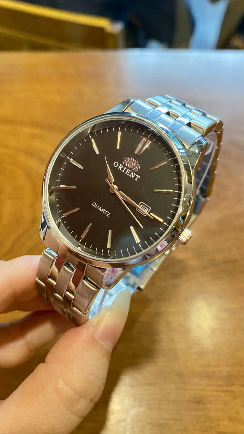 Đồng hồ Orient nam size 40mm máy pin vỏ thép, 2 màu trắng và đen hàng fake loại 1