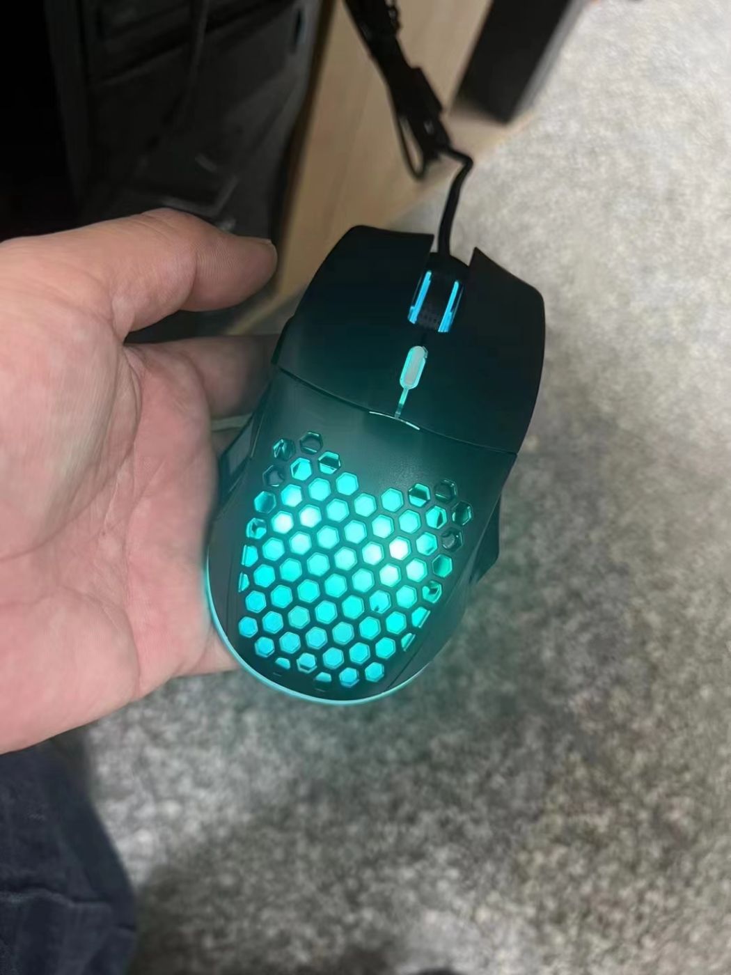 Chuột dây Gaming hãng AONQ X6 , có đèn RGB