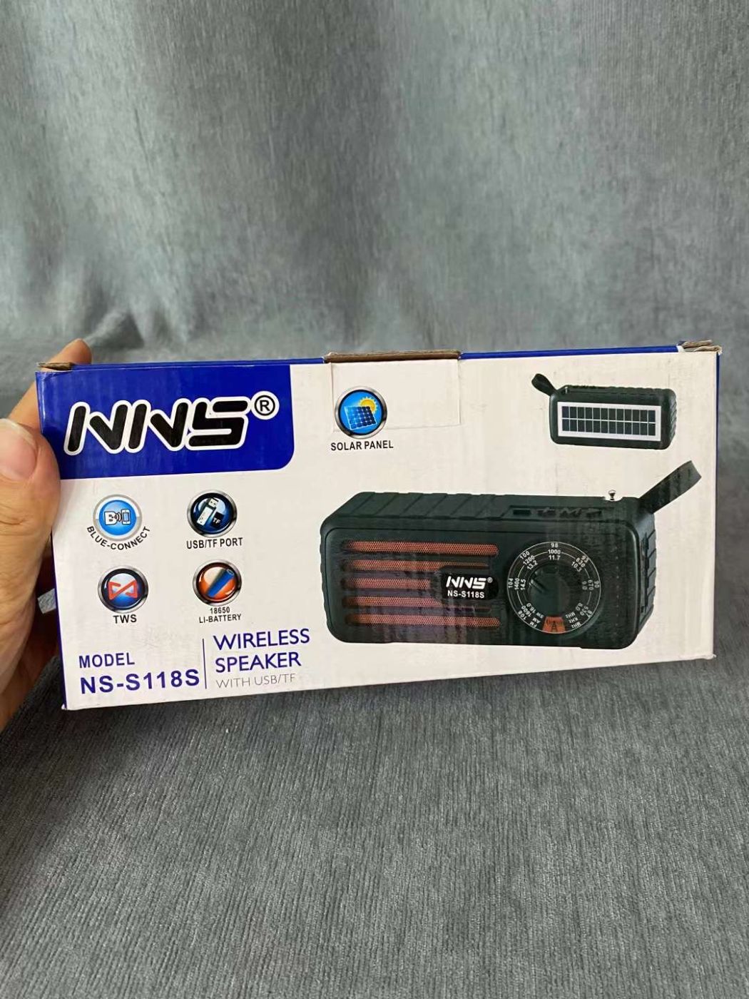 Loa Bluetooth có đài FM , sạc solar năng lượng mặt trời hãng NNS NS-S118S