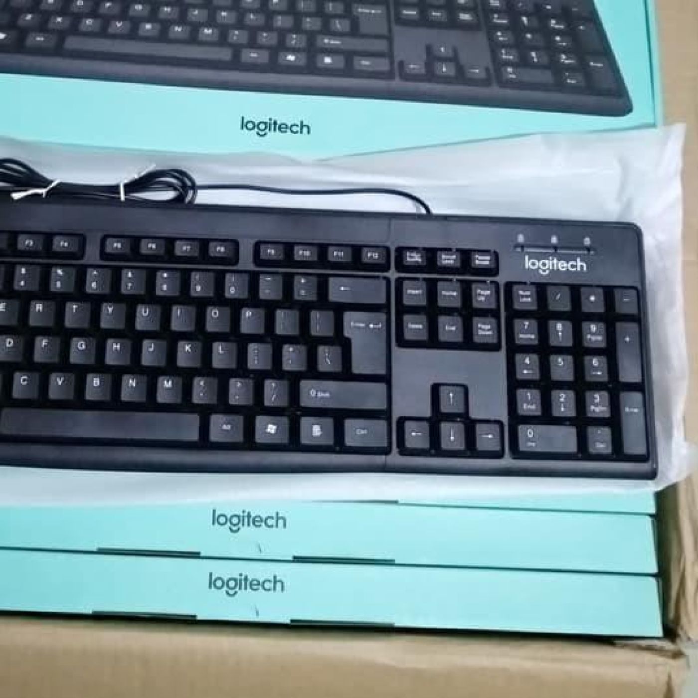 Bàn phím Logitech K122