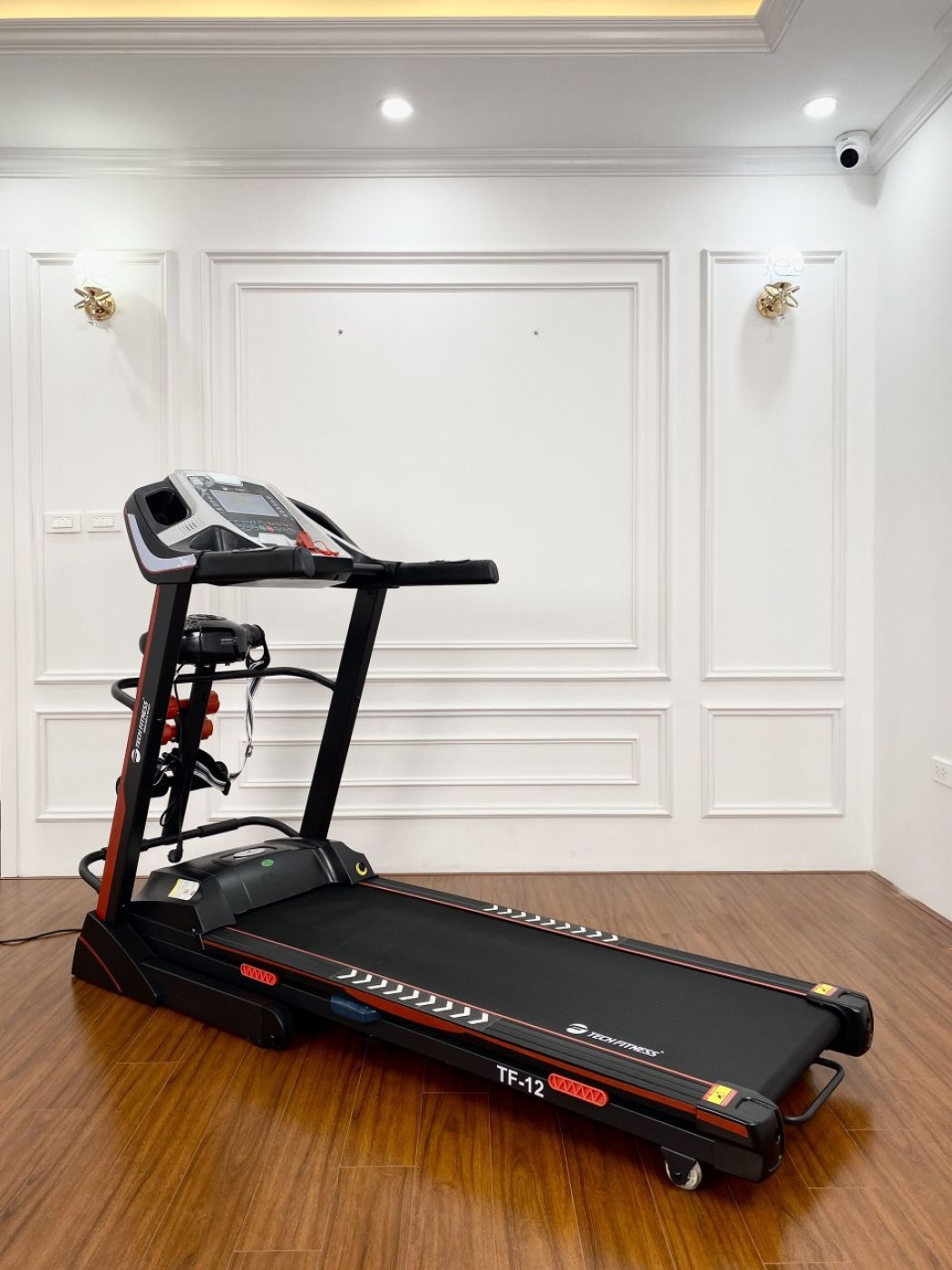 MÁY CHẠY BỘ TECH FITNESS TF - 12