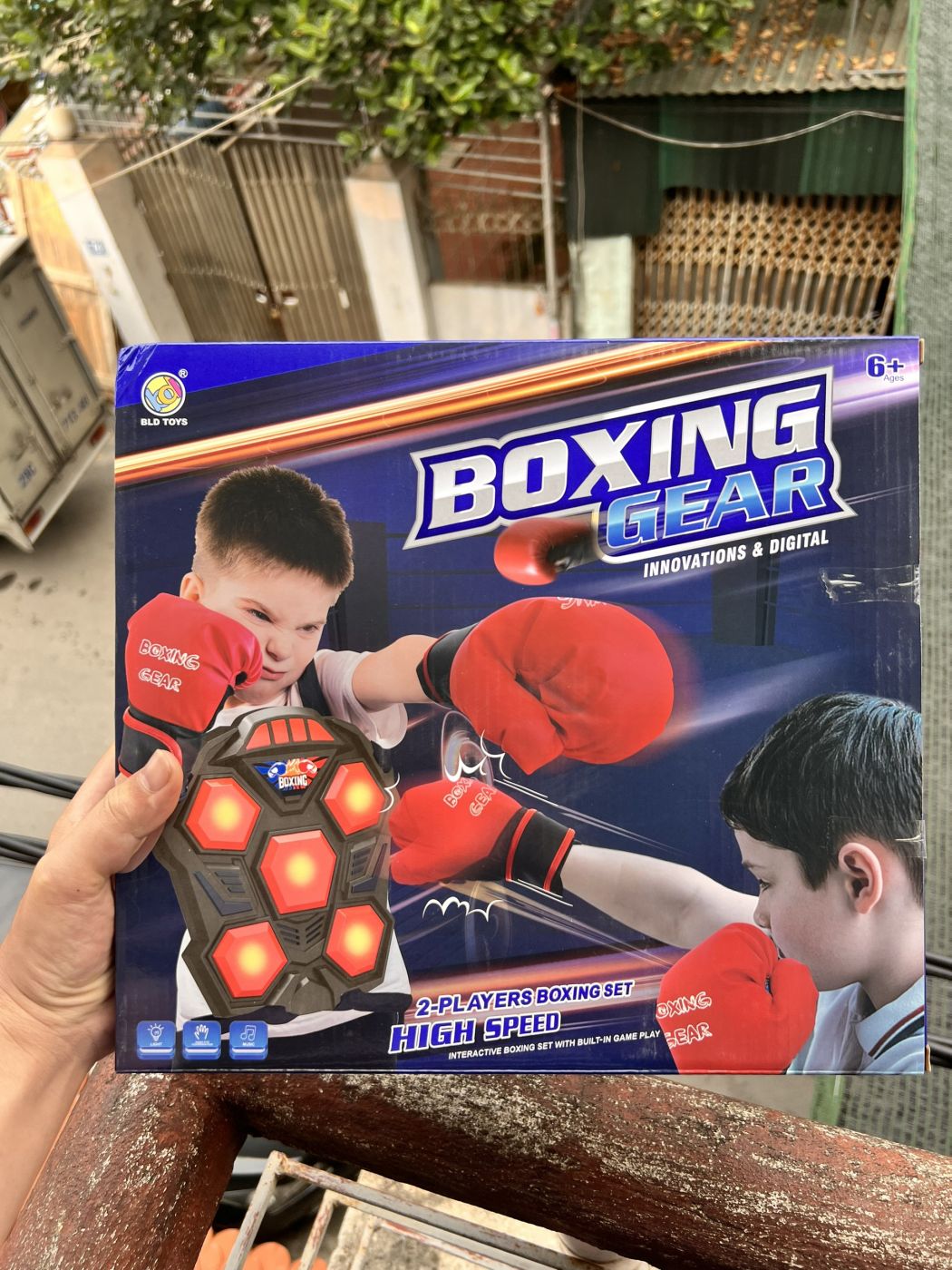 Bộ boxing đấm bốc cho bé, có nhạc có đèn giúp bé vận động chân tay khỏe mạnh, rời xa ti vi