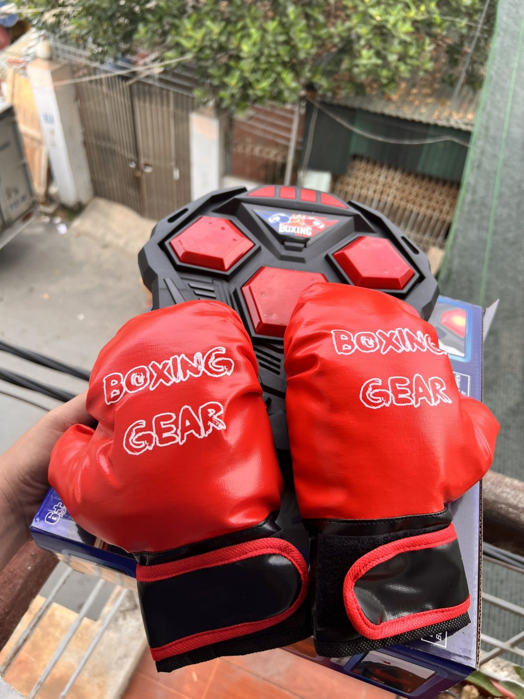 Bộ boxing đấm bốc cho bé, có nhạc có đèn giúp bé vận động chân tay khỏe mạnh, rời xa ti vi