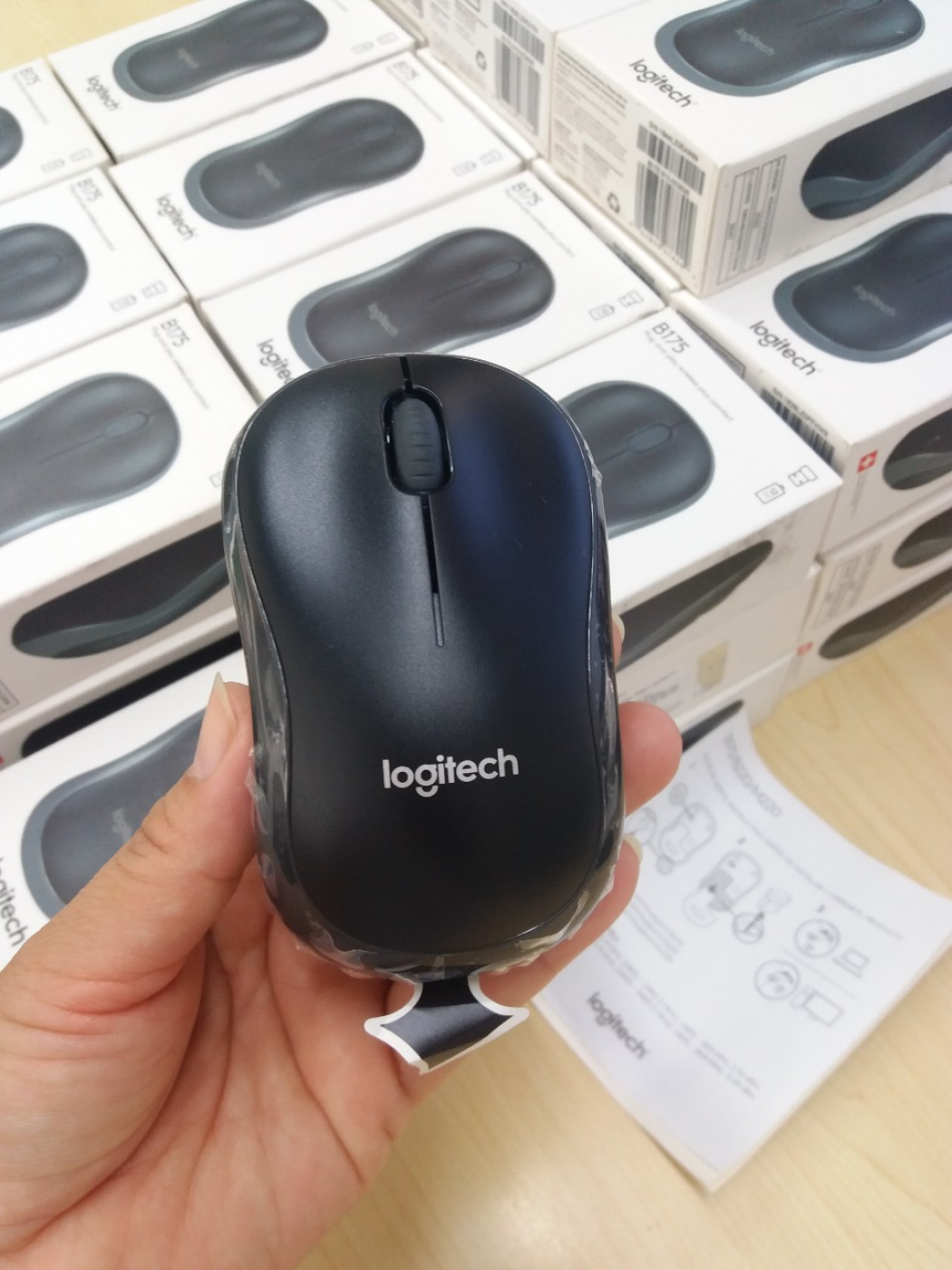 Chuột ko dây LOGITECH B175 Công Ty