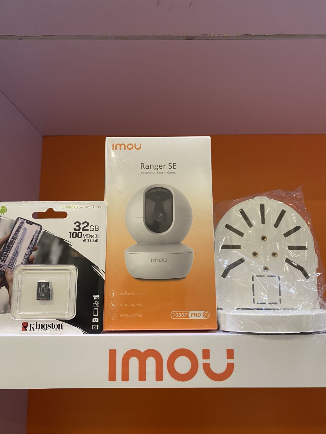 Camera WIFI Imou Ranger SE A23P (Xoay 360, đàm thoại 2 chiều) + Thẻ nhớ Kingston 32GB + Chân đế L