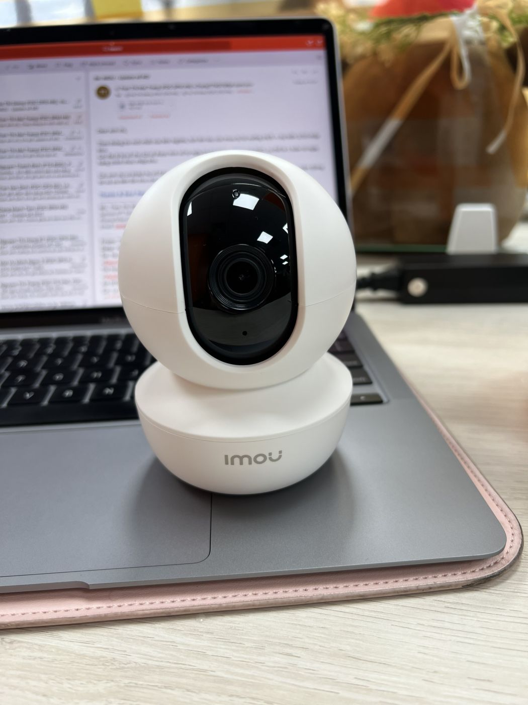 Camera WIFI Imou Ranger SE A23P (Xoay 360, đàm thoại 2 chiều) + Thẻ nhớ Kingston 32GB + Chân đế L