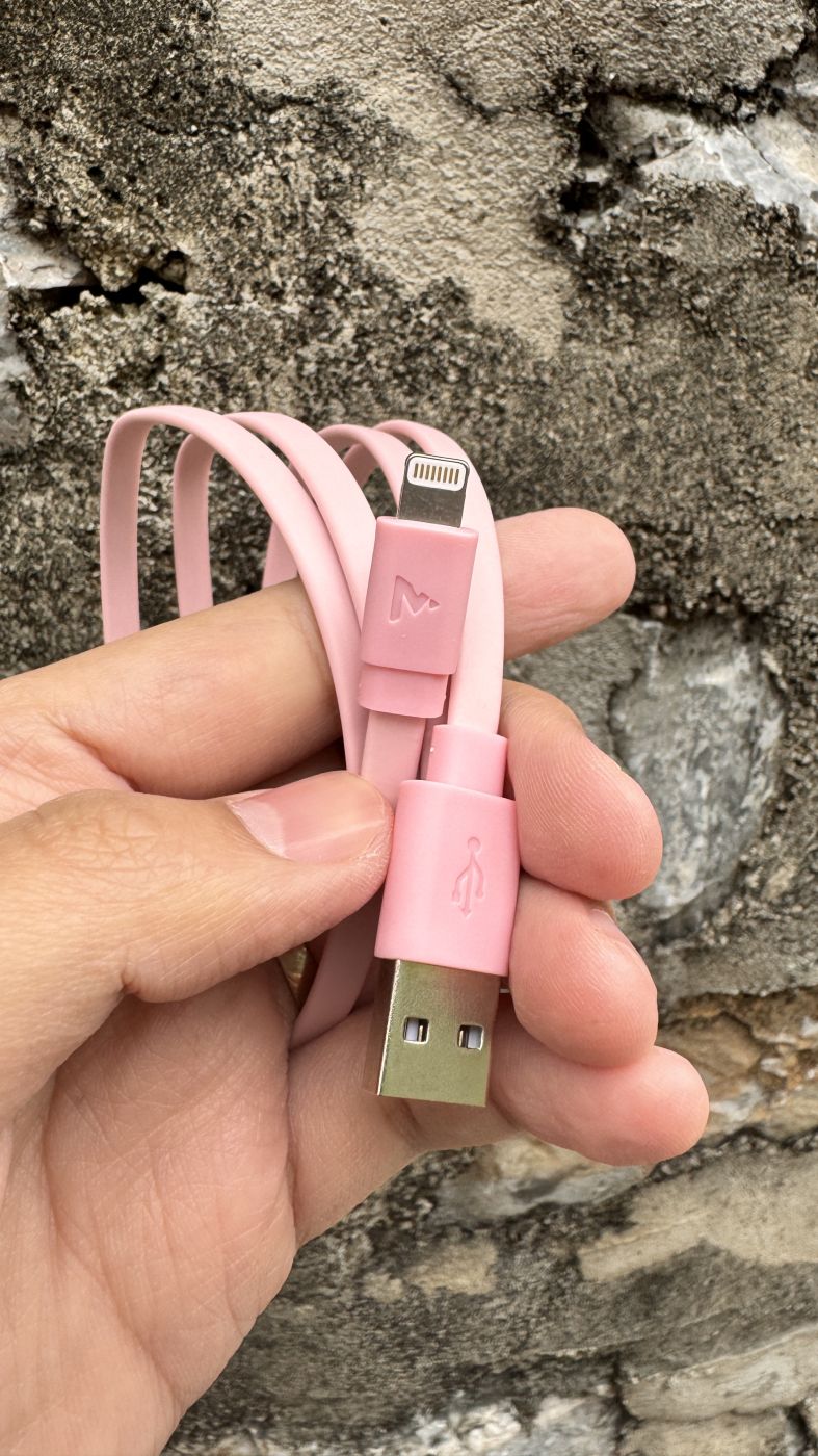 Cáp iPhone hãng MVMT có MFI , chân USB to Lightning , thương hiệu Mỹ