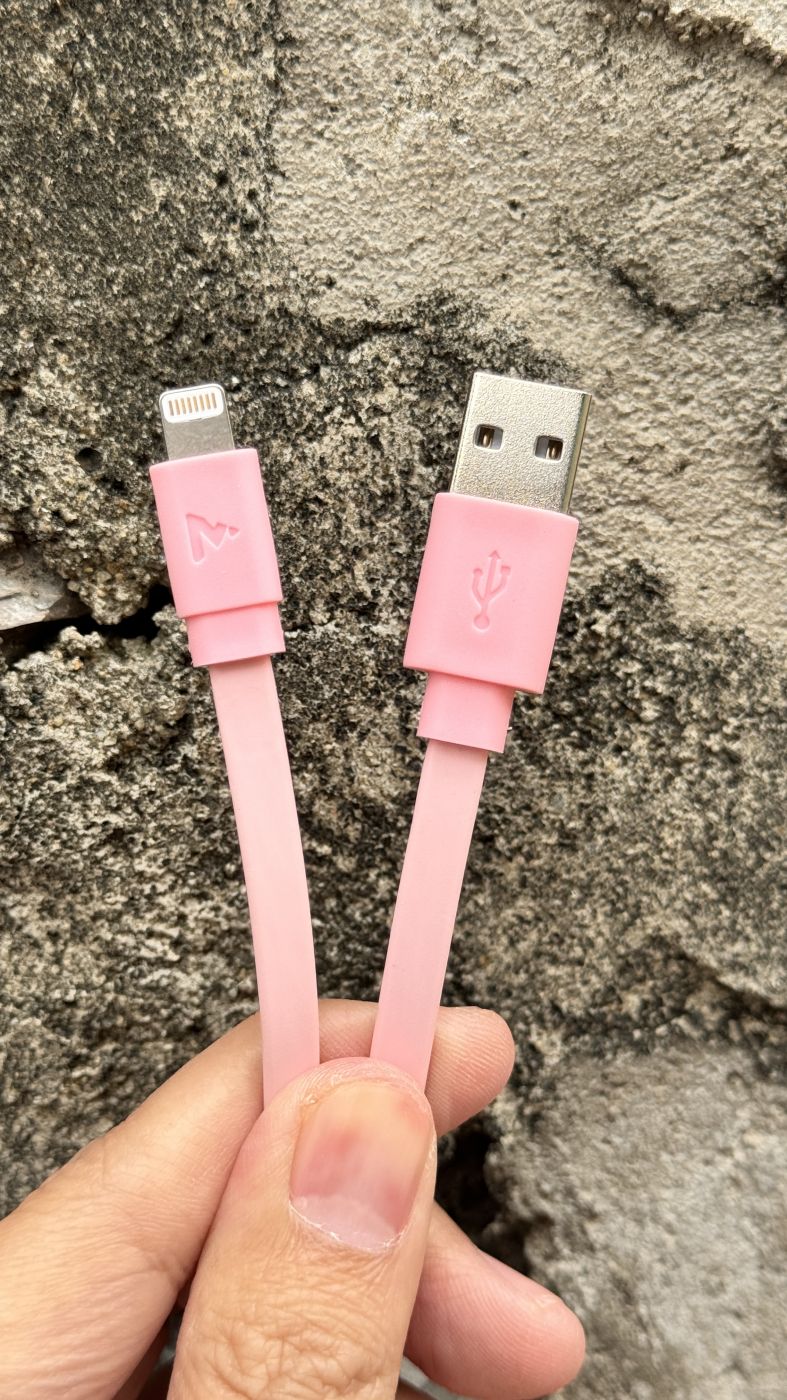 Cáp iPhone hãng MVMT có MFI , chân USB to Lightning , thương hiệu Mỹ