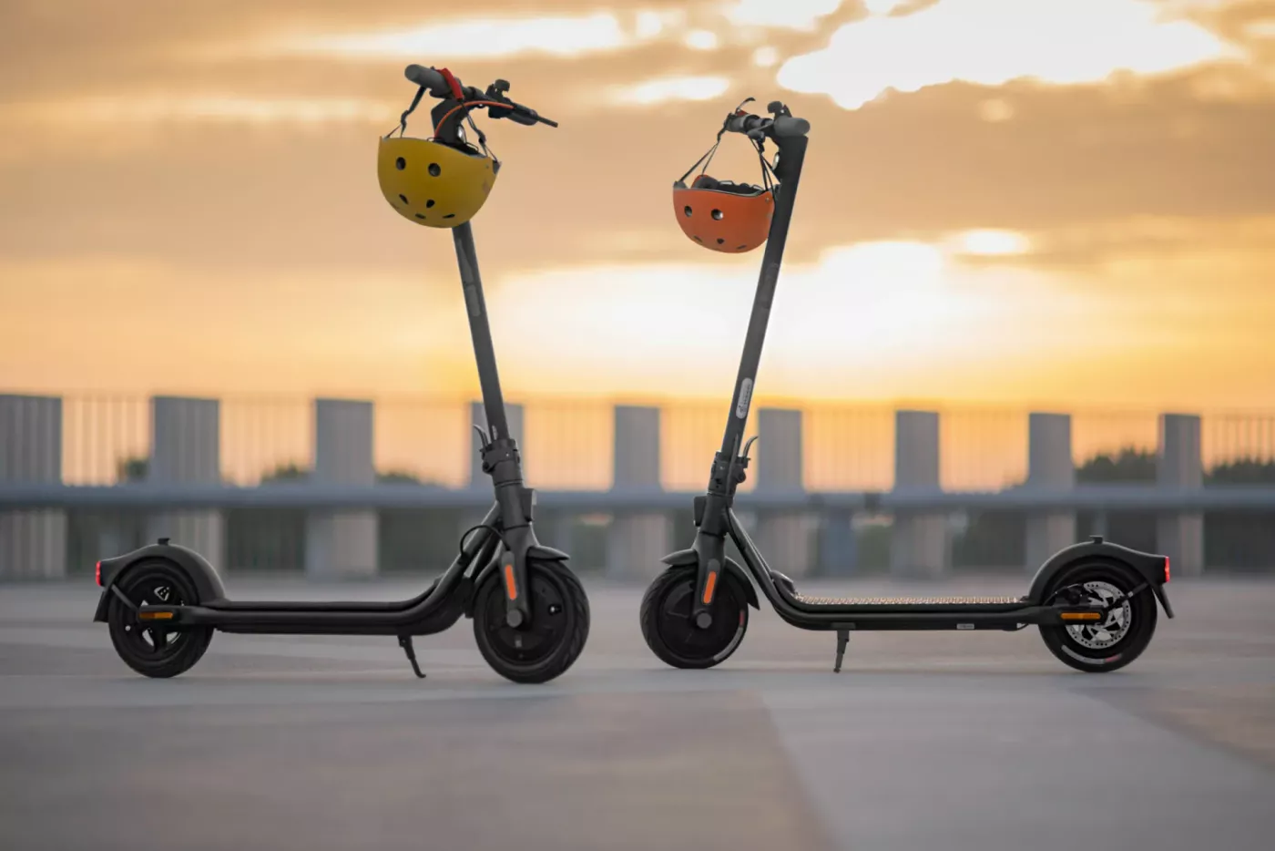 Xe điện Segway Ninebot F25 { Tặng kèm nón và đồ bảo hộ tay chân, không lấy thì khấu trừ thêm 500k }