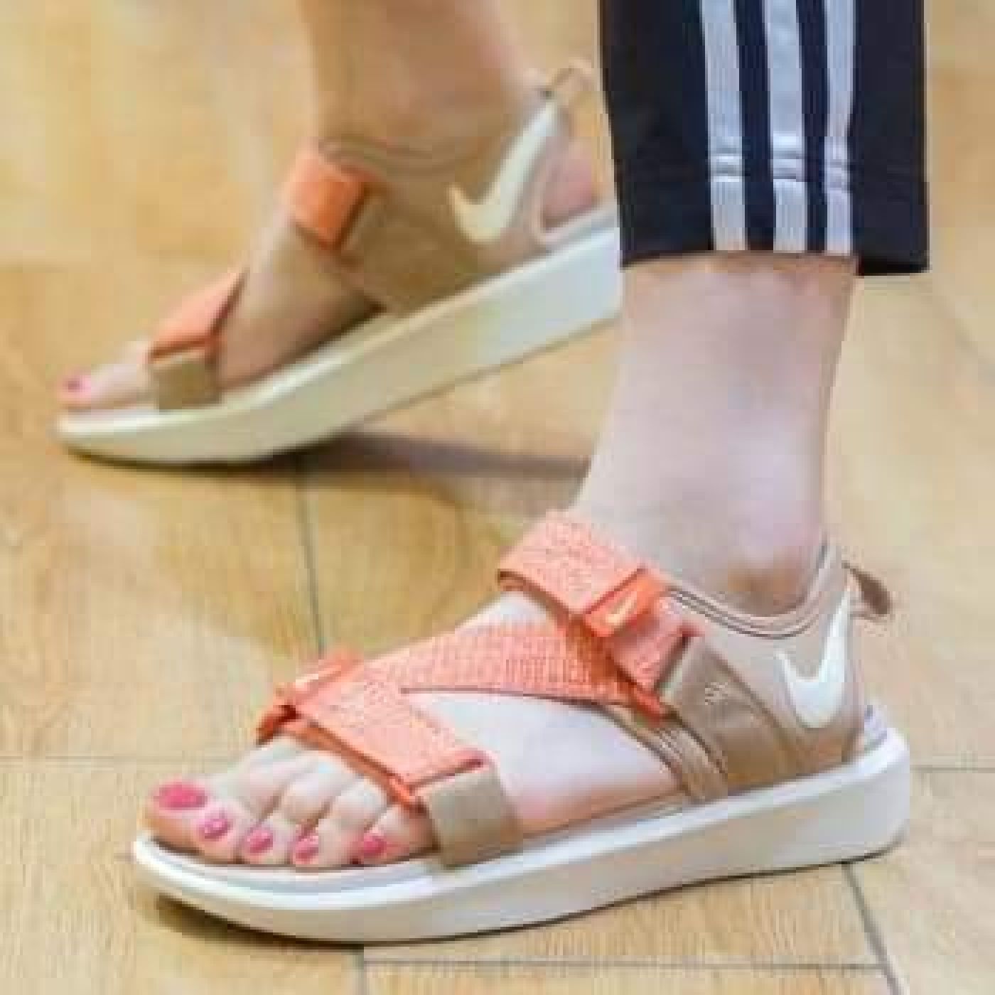 Đôi sandal nữ chính hãng NIKE săn seo sto NHẬT.